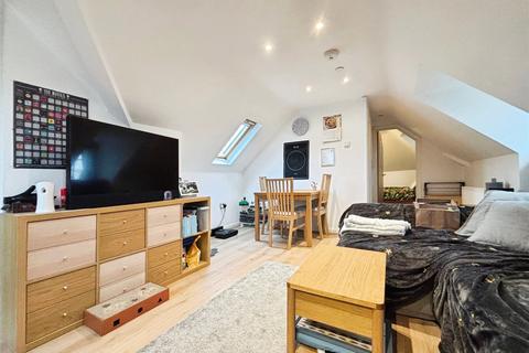 2 bedroom apartment for sale, Kentwood Hill, Tilehurst, Reading