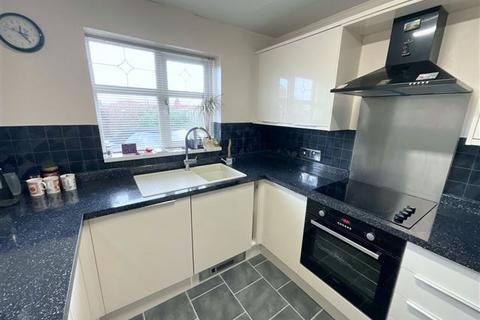 3 bedroom bungalow for sale, Nether Oak Close, Sothall, Sheffield, S20 2PT