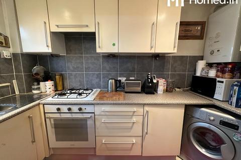 1 bedroom flat for sale, Englefield, Horsham