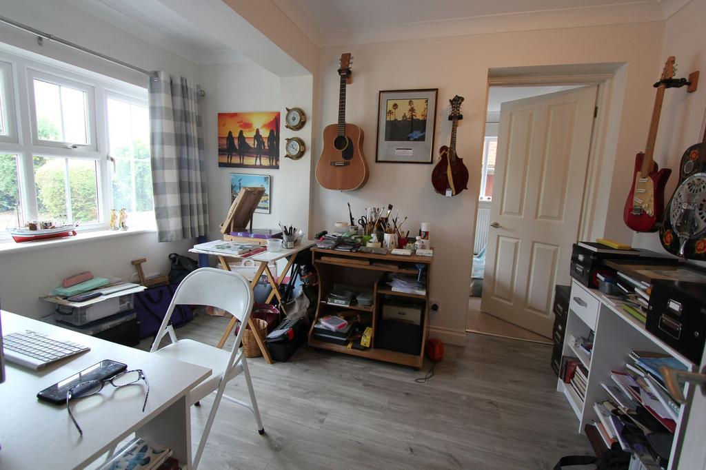 Studio / Office