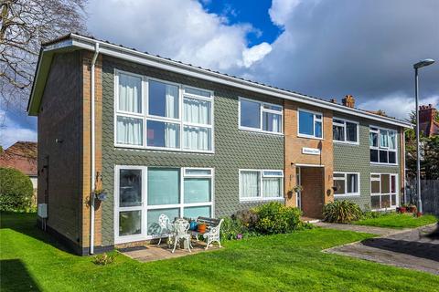 Oakleigh Way, Highcliffe, Christchurch, Dorset, BH23