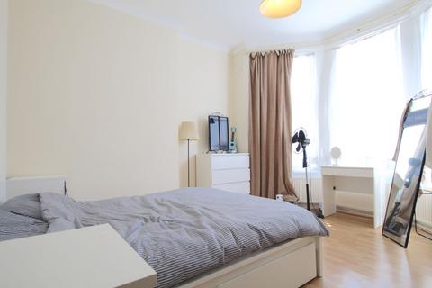 1 bedroom flat to rent, A Caledonian Road, London