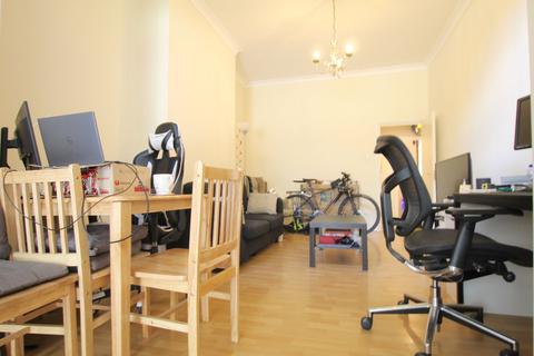 1 bedroom flat to rent, A Caledonian Road, London