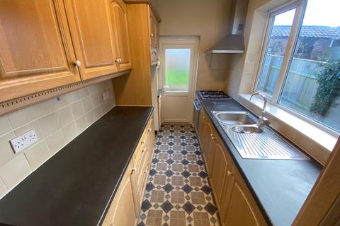 2 bedroom terraced house to rent, Mowbray Road, Stockton-on-Tees