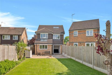 4 bedroom detached house for sale, Thepps Close, South Nutfield, Redhill, Surrey, RH1