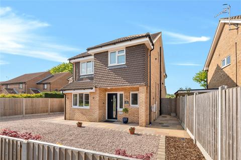 4 bedroom detached house for sale, Thepps Close, South Nutfield, Redhill, Surrey, RH1