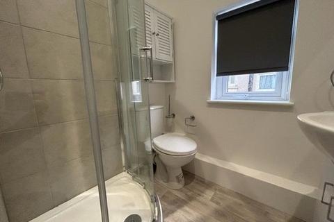 undefined, Room 4, West End Avenue