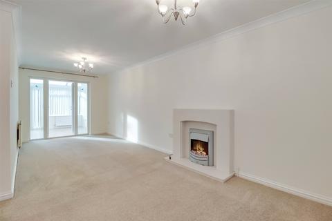 3 bedroom bungalow for sale, Orchard Rise, Bideford, Devon, EX39