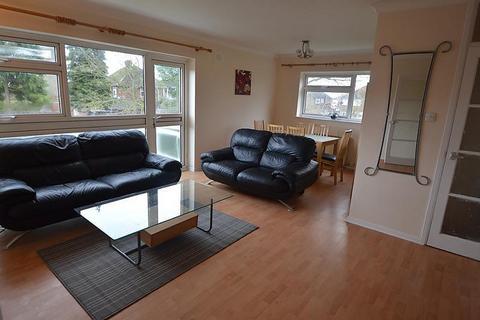 2 bedroom apartment to rent, Arundel Court, Slough, Berkshire, SL3
