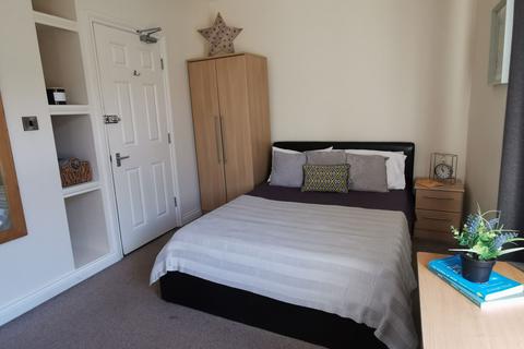 Room 3, Princes Road, Stoke-on-Trent, ST4