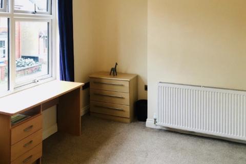 1 bedroom in a house share to rent, Room 3, Princes Road, Stoke-on-Trent, ST4