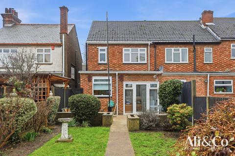 3 bedroom terraced house for sale, South View Road, Grays