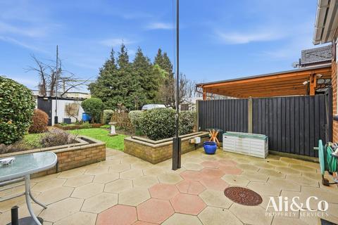 3 bedroom terraced house for sale, South View Road, Grays