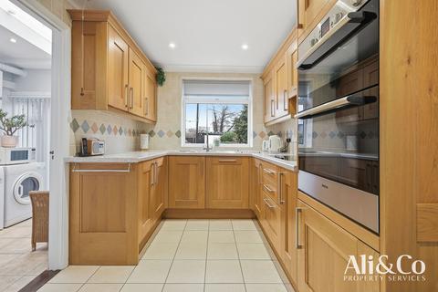 3 bedroom terraced house for sale, South View Road, Grays