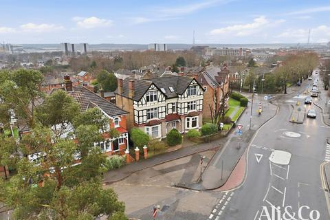 1 bedroom apartment for sale, Tudor Court, High View Avenue, Grays