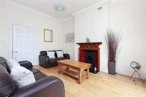 2 bedroom flat to rent, Clapham Common South Side, London SW4