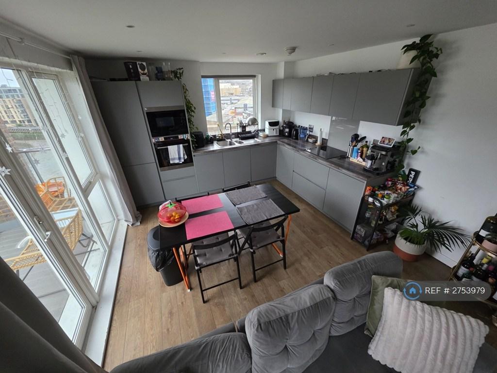 Fully Equipped Open-Plan Kitchen