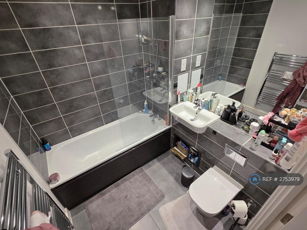 Private Bathroom (Exclusive Use)