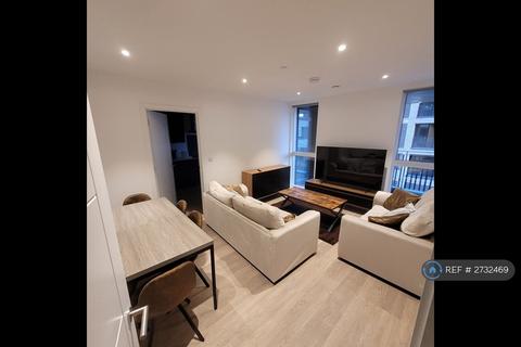 1 bedroom in a house share to rent, Old Kent Road, London, SE15