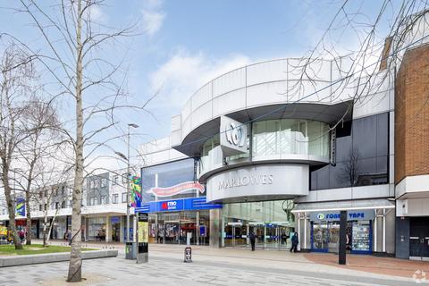 Retail property (high street) to rent, Marlowes Hemel Hempstead HP1 1DX
