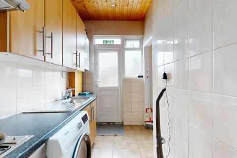 1 bedroom flat to rent, 327a Horn Lane, Acton W3