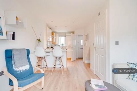2 bedroom terraced house to rent, Hutchings Drive, Tithebarn, Exeter, EX1