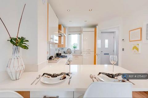 2 bedroom terraced house to rent, Hutchings Drive, Tithebarn, Exeter, EX1