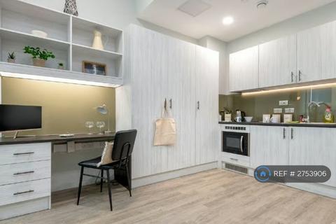 Studio to rent, London, London, E2