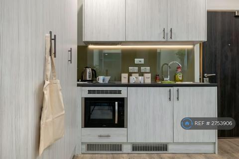 Studio to rent, London, London, E2