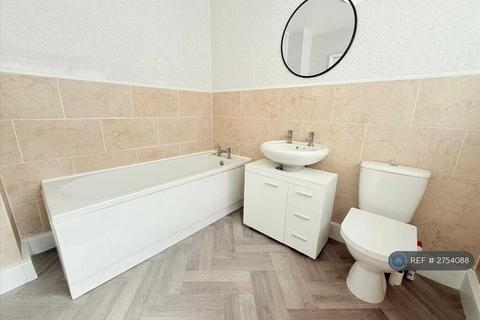 3 bedroom terraced house to rent, Fairmont Road, Grimsby, DN32