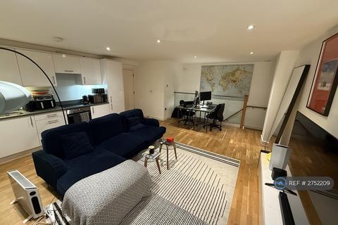 2 bedroom flat to rent, Kings Avenue, London, SW4