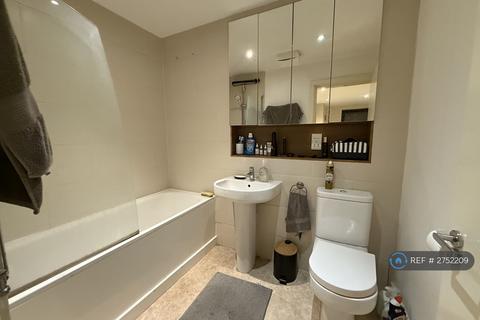 2 bedroom flat to rent, Kings Avenue, London, SW4