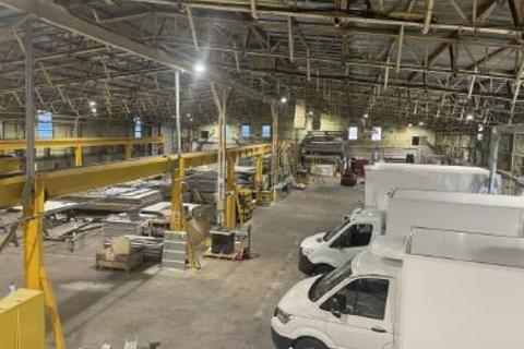 Warehouse to rent - Bath Rd Atworth SN12 8SB