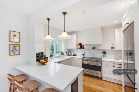 5 bedroom semi-detached house to rent, Eastcote View, Pinner, HA5
