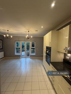 4 bedroom semi-detached house to rent, Exchange Mews, Tunbridge Wells, TN4