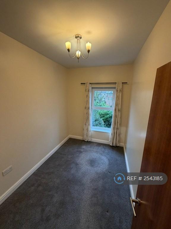Bedroom 4 (First Floor)