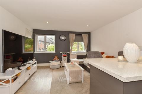 undefined, Excalibur Close, Crawley RH11