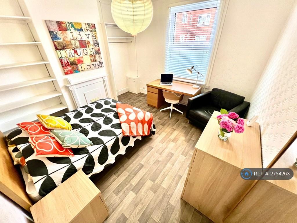 Room 1 Large Light Filled Room