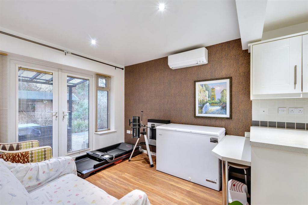 Living/Dining Kitchen