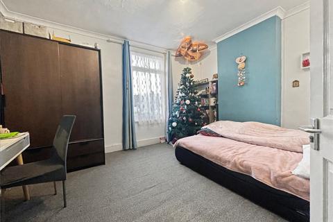 3 bedroom terraced house for sale, Beresford Road, Gillingham, Kent, ME7