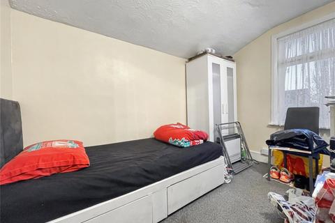 3 bedroom terraced house for sale, Beresford Road, Gillingham, Kent, ME7