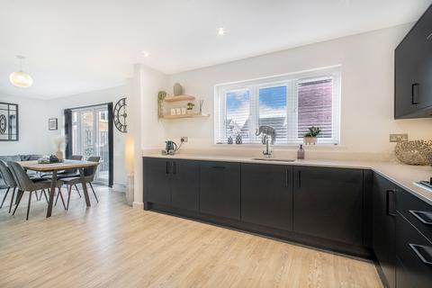 4 bedroom detached house for sale, Geldart Avenue, Brough, HU15