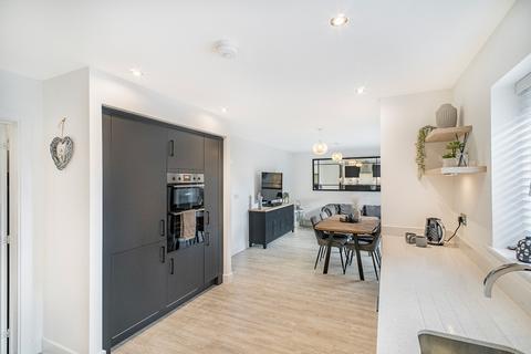 4 bedroom detached house for sale, Geldart Avenue, Brough, HU15