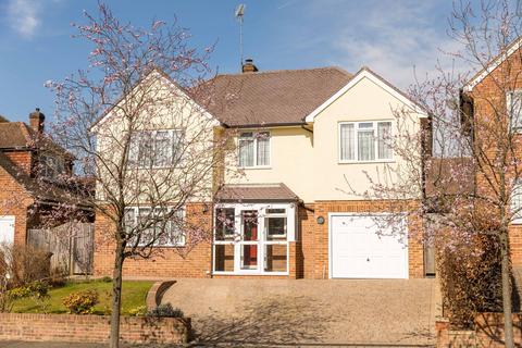4 bedroom detached house for sale, Blount Avenue, East Grinstead RH19