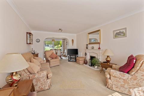 4 bedroom detached house for sale, Blount Avenue, East Grinstead RH19
