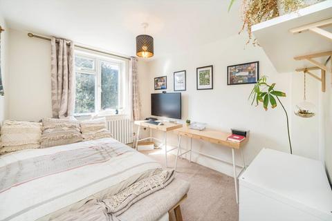 2 bedroom flat for sale, Greyhound Road, London W6