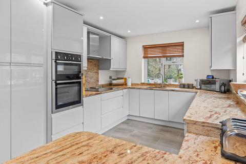 5 bedroom link detached house for sale, Field Walk, Horley RH6