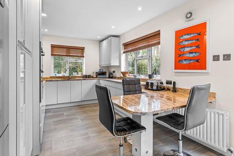 5 bedroom link detached house for sale, Field Walk, Horley RH6
