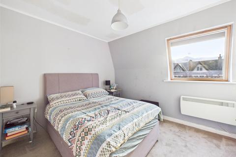 2 bedroom apartment to rent, Teddington Park Road, Teddington