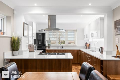 3 bedroom detached house for sale, John Eliot Close, Waltham Abbey, EN9